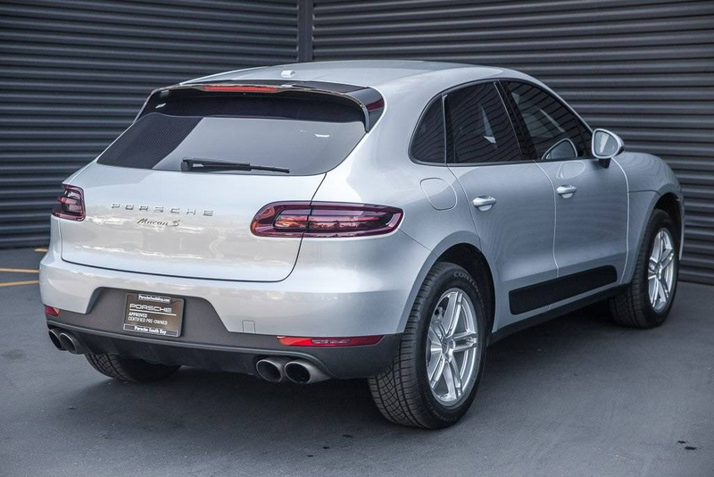 Illustration for article titled At $37,000, Could This 2015 Porsche Twin-Turbo Crossover Have You Saying “Yes, We Macan?”